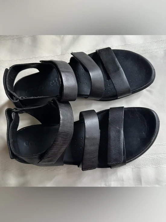 Ecco Black Triple-Strap Leather Sandals - Picture 4 of 12